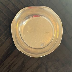 VINTAGE SCALLOPED STAINLESS FRUIT SERVING BOWL